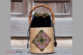 Round bag mixed with brocade